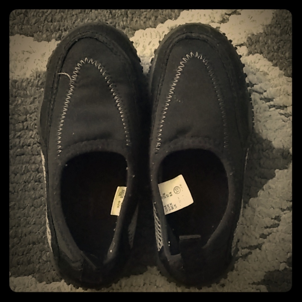 Water shoes for pools barely uesd